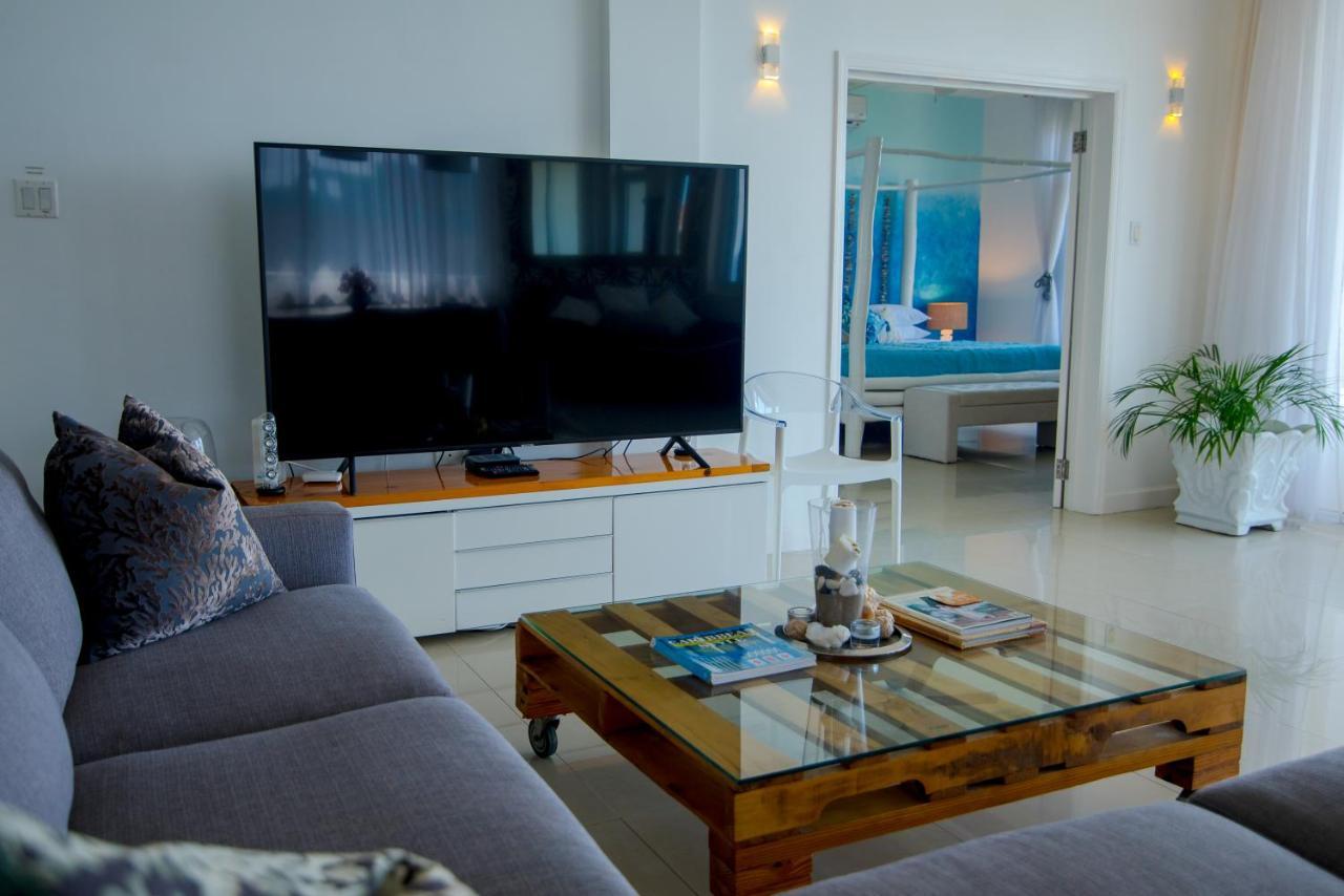 Ocho Rios Penthouse At Whispering Seas Apartman Kültér fotó