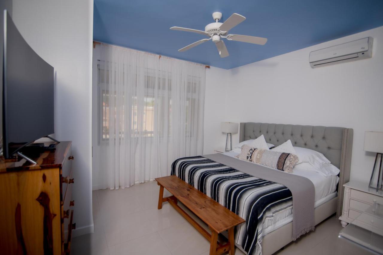 Ocho Rios Penthouse At Whispering Seas Apartman Kültér fotó
