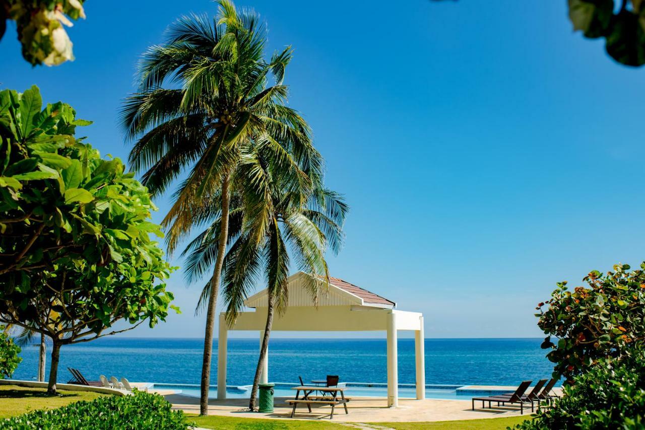 Ocho Rios Penthouse At Whispering Seas Apartman Kültér fotó
